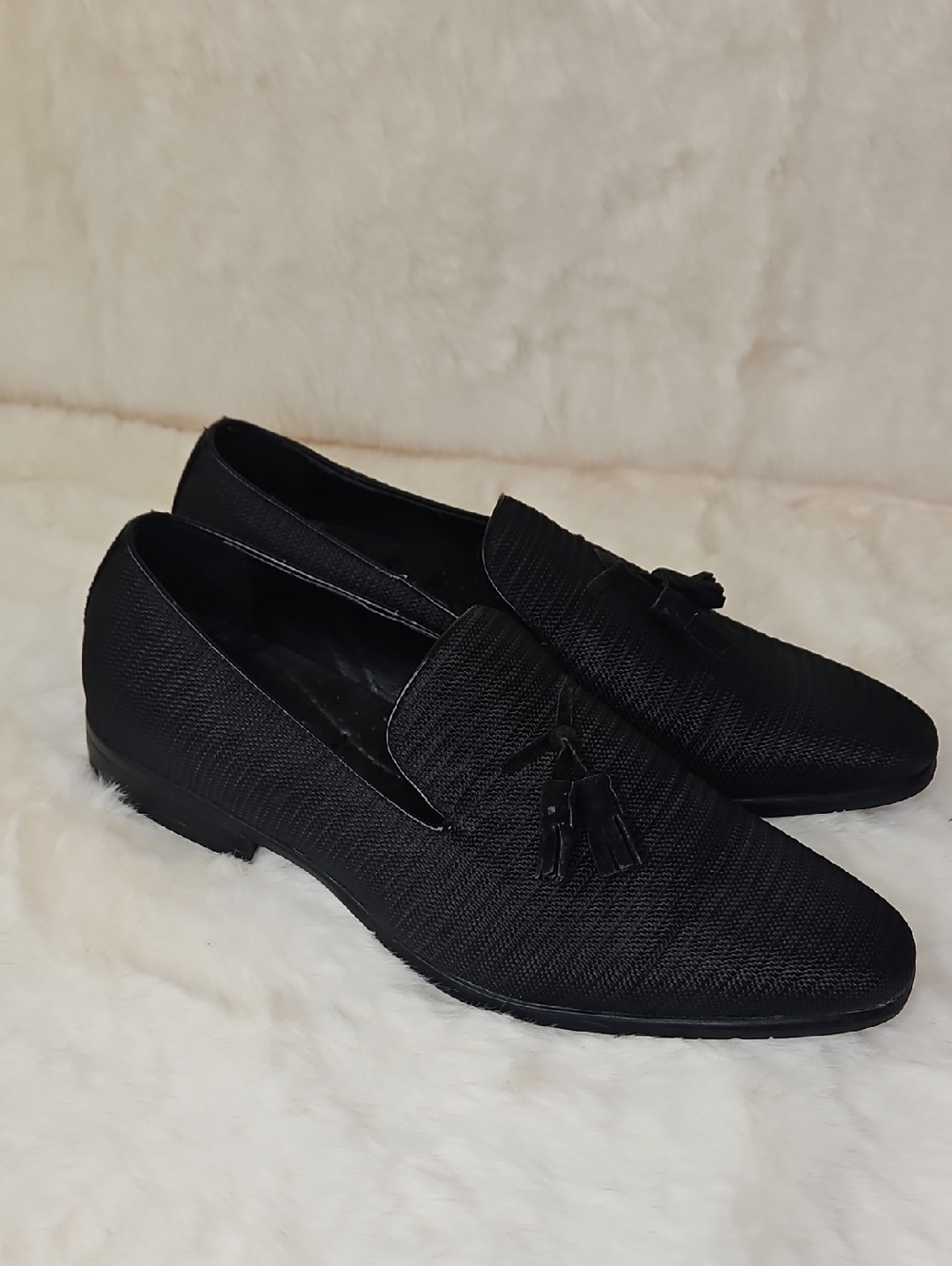 Van Heusen Black Textured Tassel Loafers